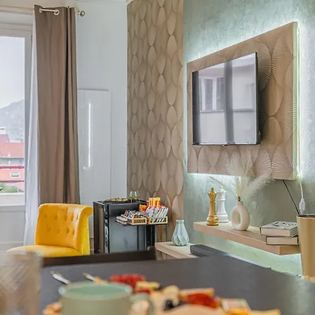 Luxury Cinephile - Netflix - 2 Balcons - Garage Prive - Minibar Grenoble