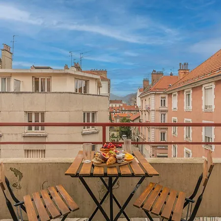 Luxury Cinephile - Netflix - 2 Balcons - Garage Prive - Minibar Apartment